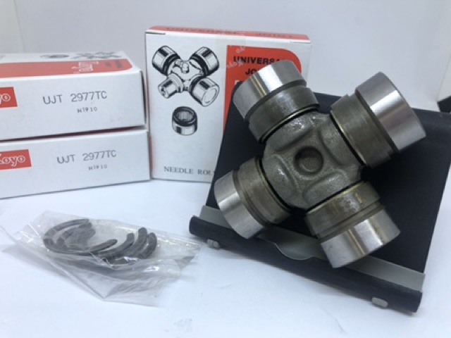 ยอยกากบาท เพลากลาง VIGO/TIGER/INNOVA/รถตู้ LH112/ HIACE ลีอคใน ยี่ห้อ KOYO UJT 2977TC