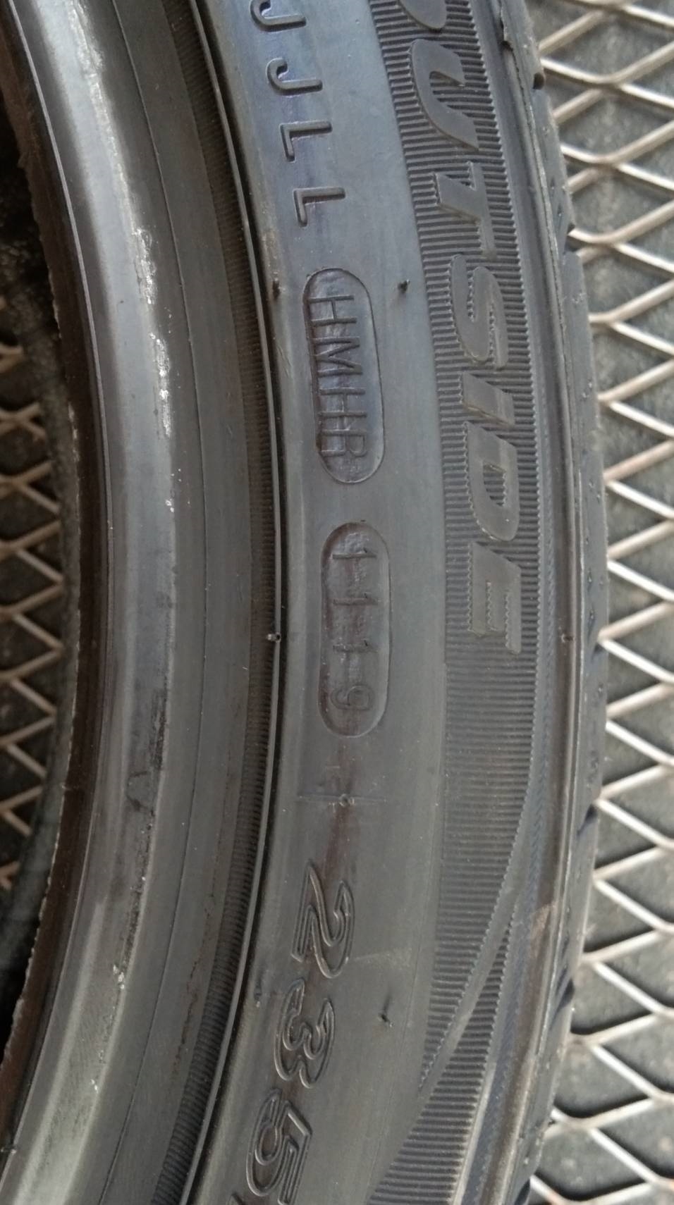 NEXEN NFERA SU4 225/40-18 ปี19 ราคาส่ง