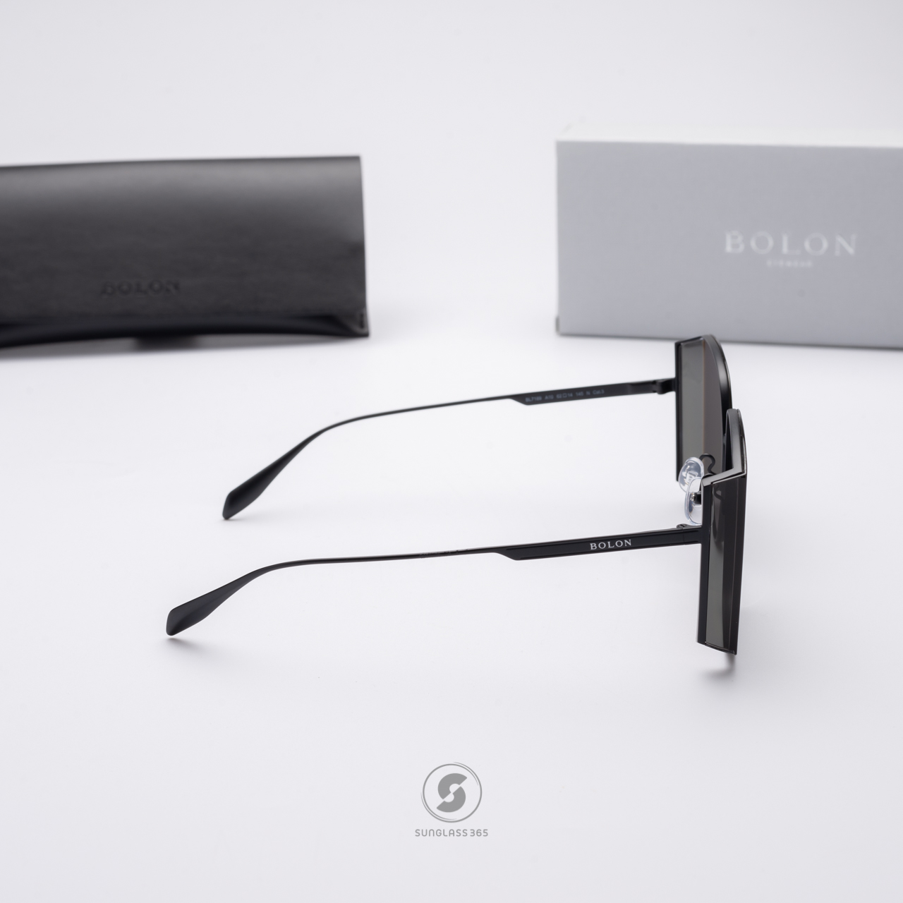 แว่นกันแดด BOLON BL7189 รุ่น Queens A10 Matte Black