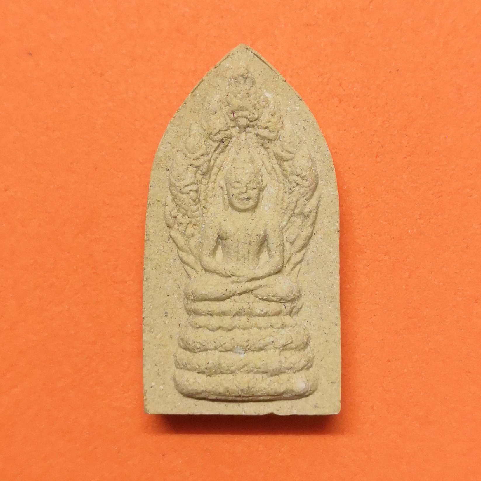 เหรียญเนื้อผง พระนาคปรก หลัง สธ ที่ระลึกสมเด็จพระเทพฯ ทรงเจริญพระชนมายุ ครบ 30 พรรษา พศ 2528 ขนาดสูง 2.8 เซน พร้อมกล่องกำมะหยี่