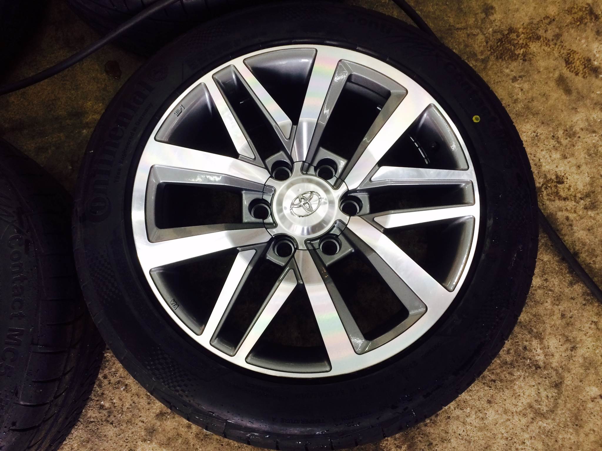 ล้อใหม่แกะกล่อง สำหรับ TOYOTA FORTUNER