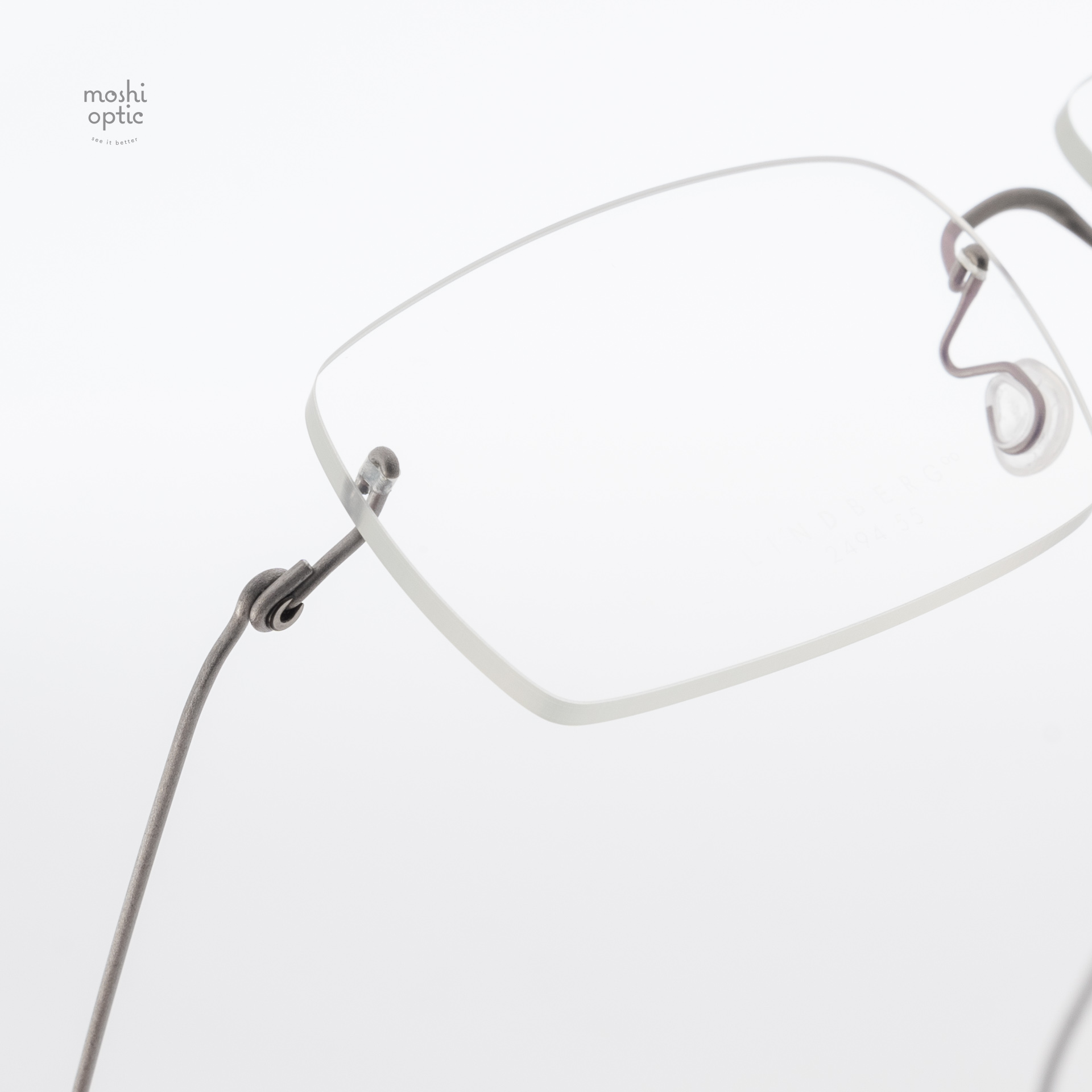 แว่นสายตา Lindberg Spirit Titanium 054 15E2B 10