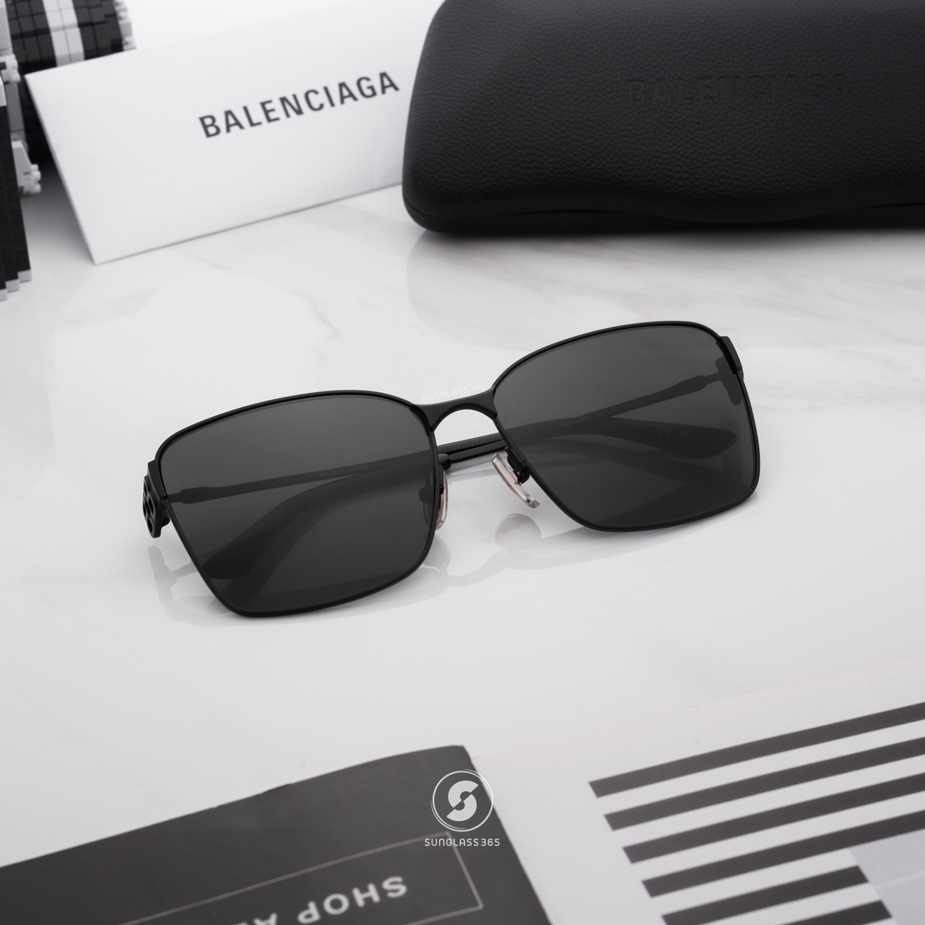 แว่นกันแดด Balenciaga BB0338SK 001