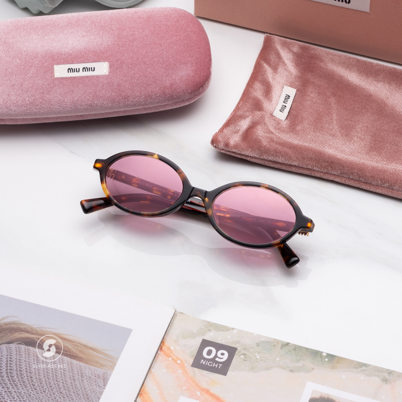 แว่นกันแดด Miu Miu MU04ZSF VAU50D