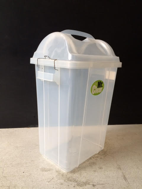 ถังขยะพลาสติกใส ทรงเหลี่ยม ฝาแกว่ง 50 ลิตร