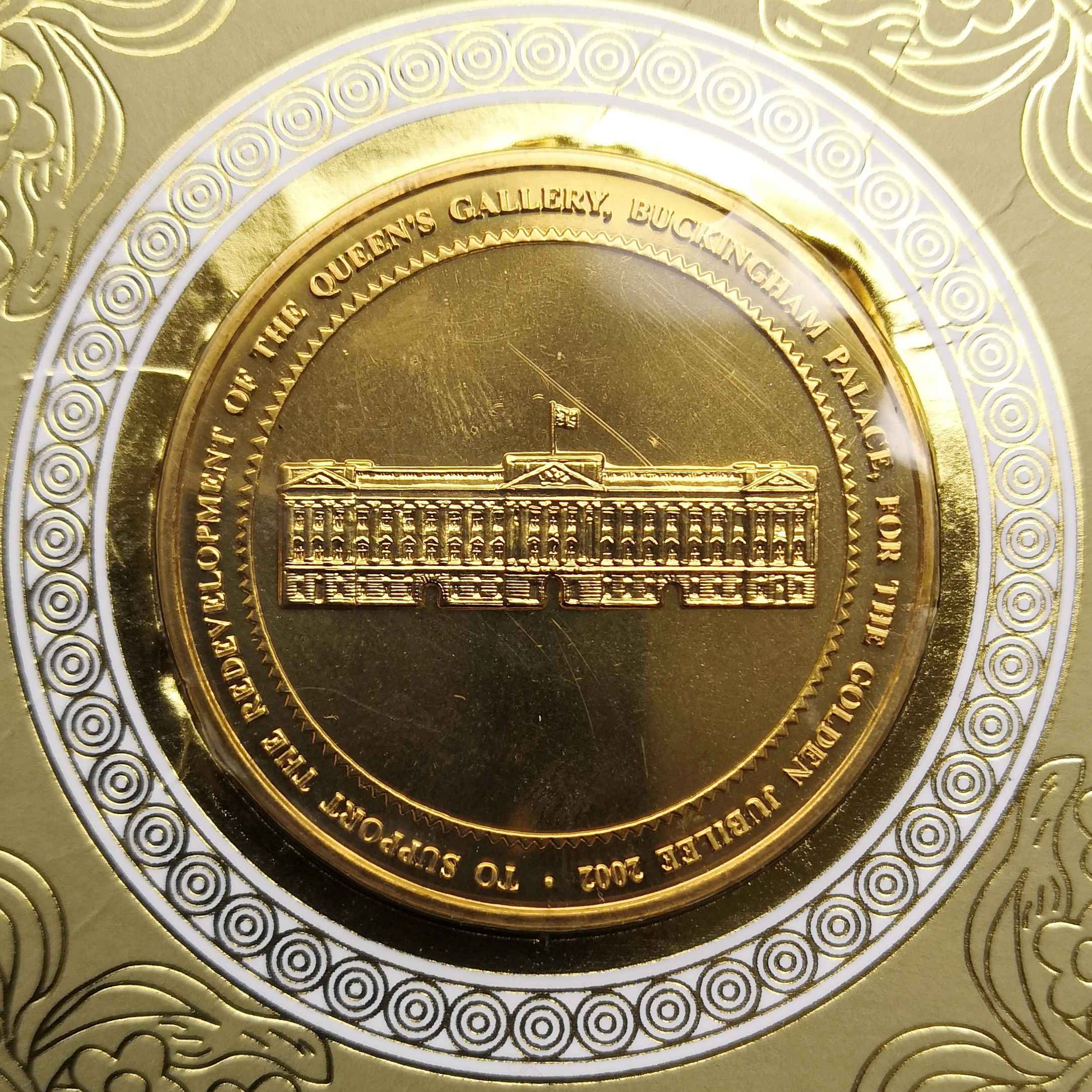 เหรียญ พระราชวังบัคกิงแฮม TO COMMEMORATE THE OPENING OF BUCKINGHAM PALACE, AUGUST - OCTOBER 2000 เหรียญขนาด 3.8 เซน พร้อมแพ็คเดิม