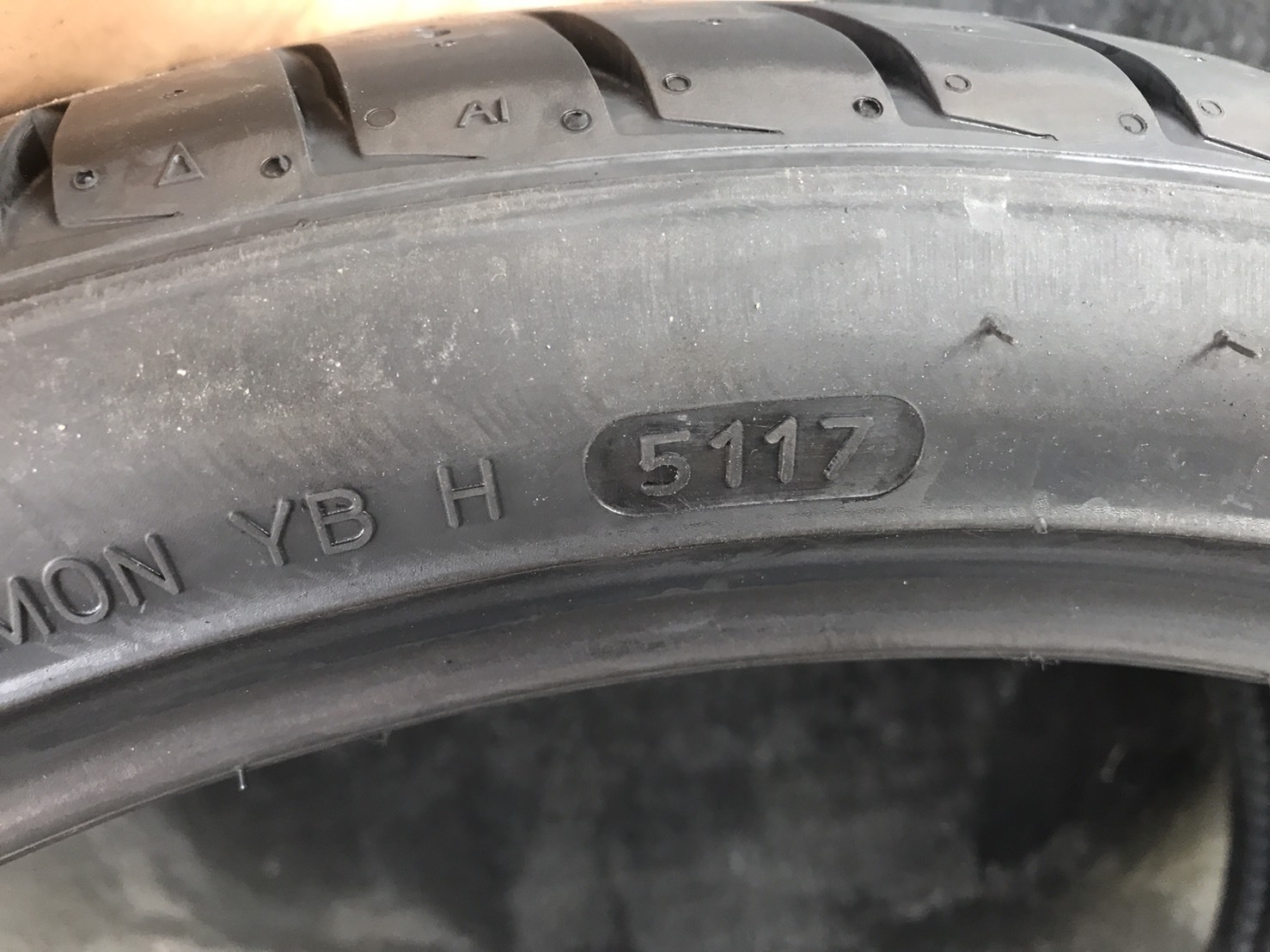 HANKOOK V12 EVO-2 245-35-19 เส้น 5500 ปกติ 7500 ปี 17