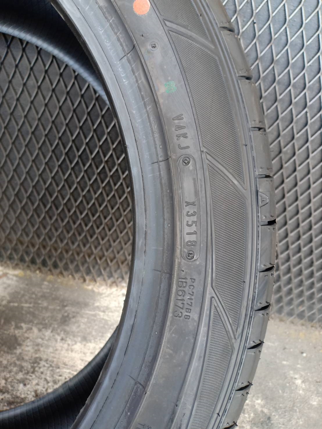 DUNLOP SPMAXX050 PLUS 245/45-20 เส้นละ 5500 ปกติ 14000