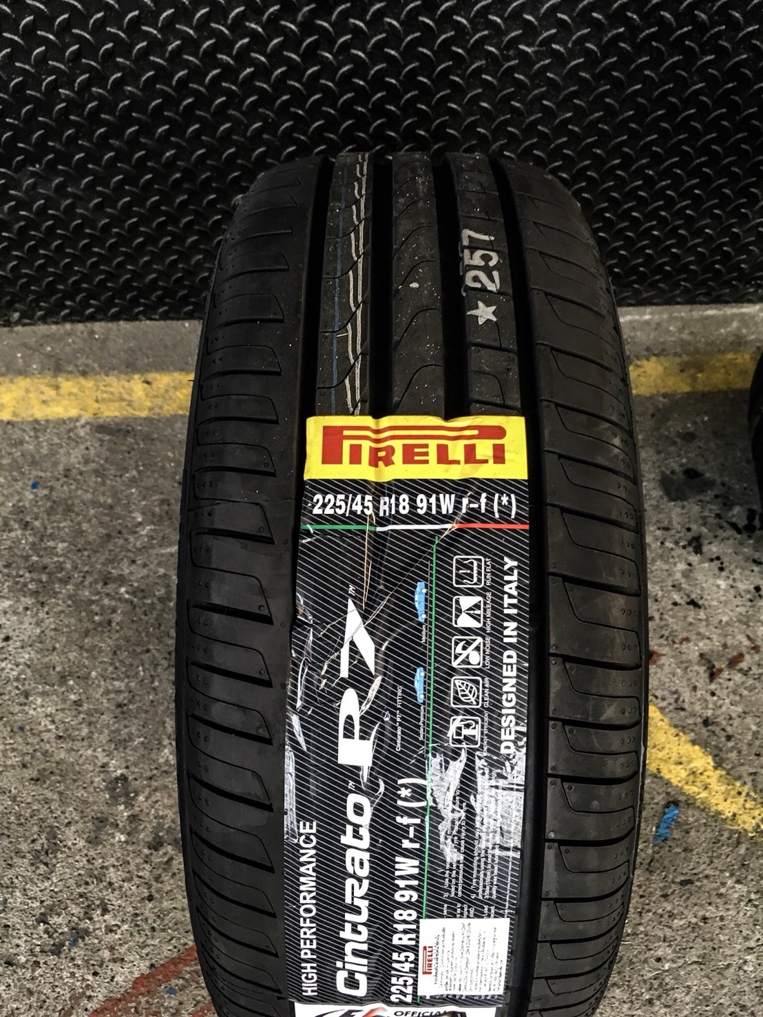 PIRELLI CINTURATO P7 RUNFLAT 225-45-18 ยางใหม่ ราคาพิเศษ