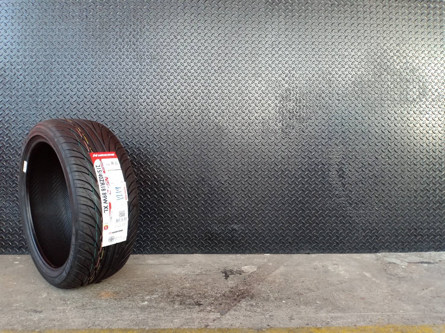 ยางใหม่ปี19 NANKANG NS2 215/40-18 ราคาถูก