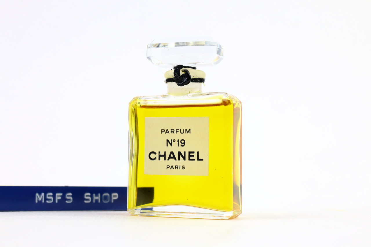[Vintage] CHANEL N°19 Parfum 14ml จุกแก้วแบบแต้ม - น้ำหอม Vintage