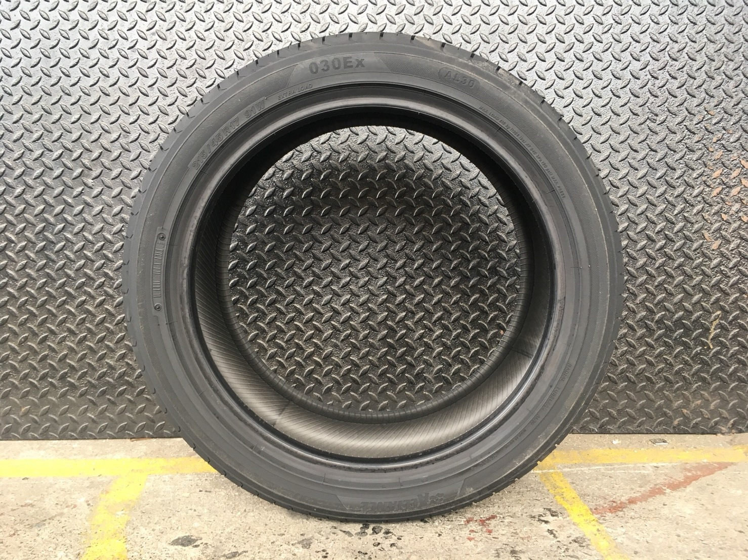 YOKOHAMA ALLIANCE 215-45-17 เส้น 2900 ปกติ 4500 ปี18