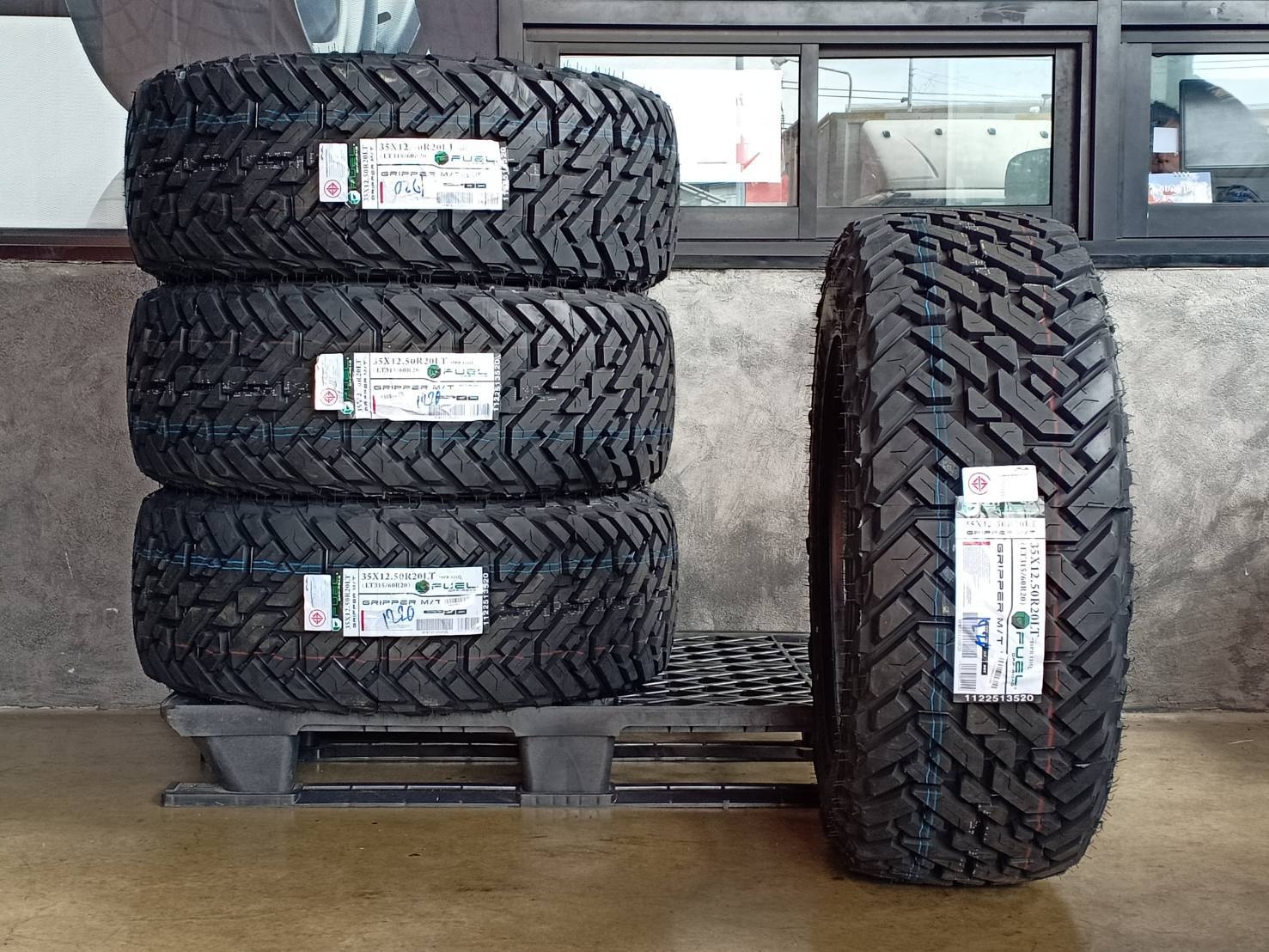 FUEL 35X12.50R20 GRIPPER M/T 121Q 10PR ราคาถูก