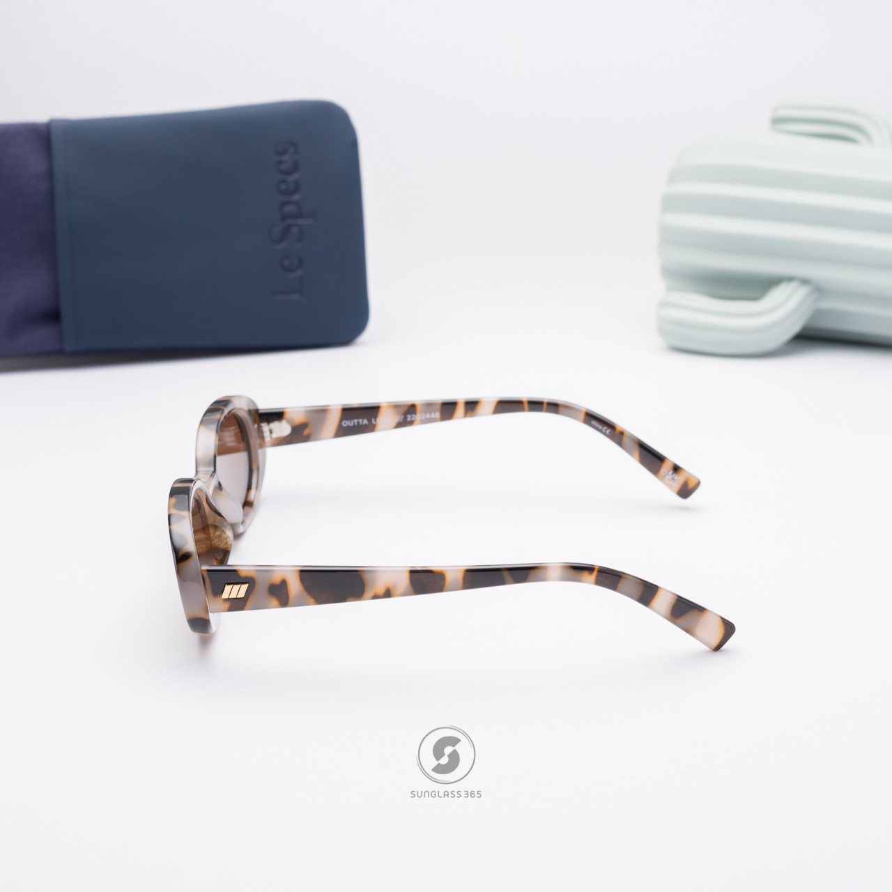 แว่นกันแดด Le Specs LSP2202446 Outta Love Cookie Tort