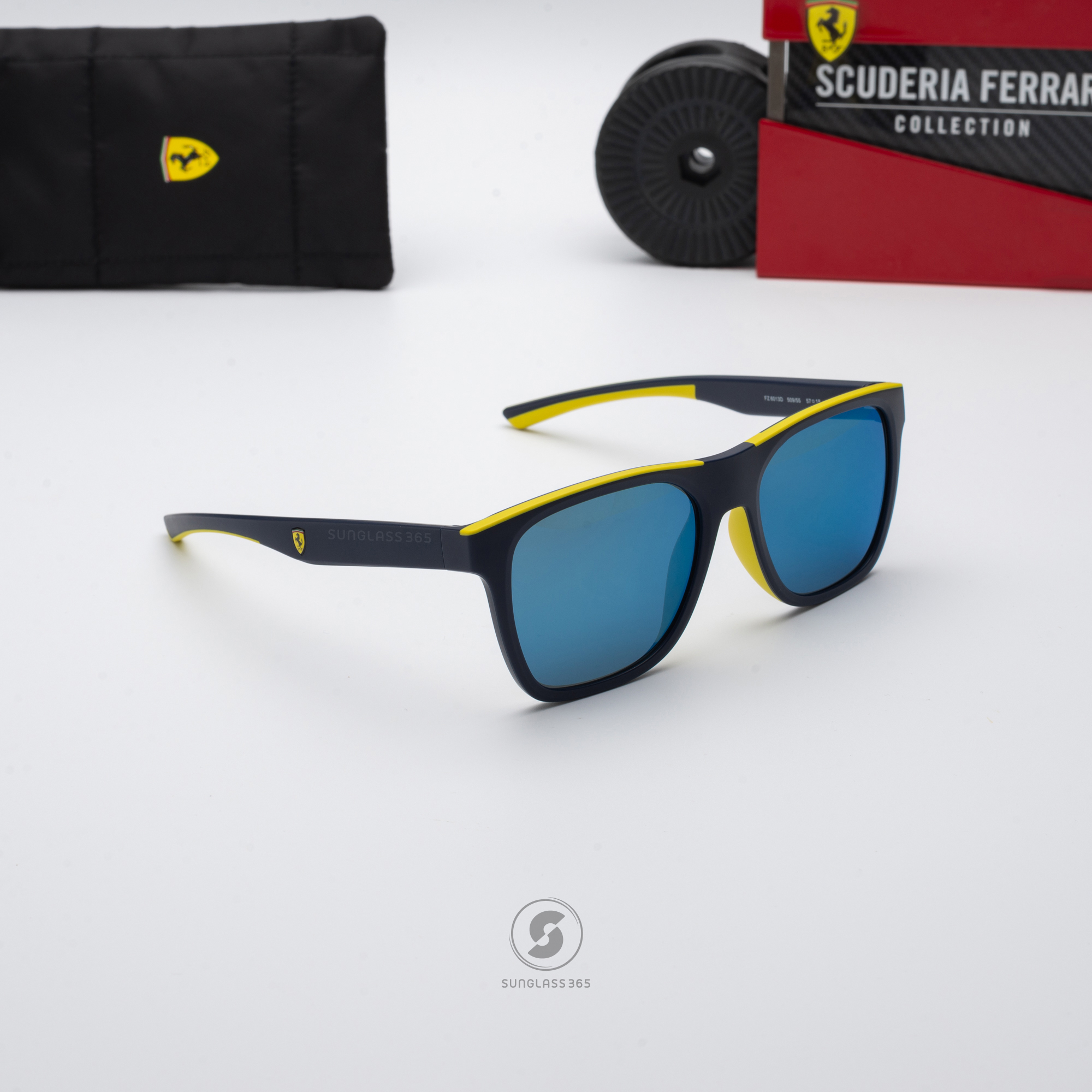 แว่นกันแดด Scuderia Ferrari FZ6013D 509/55