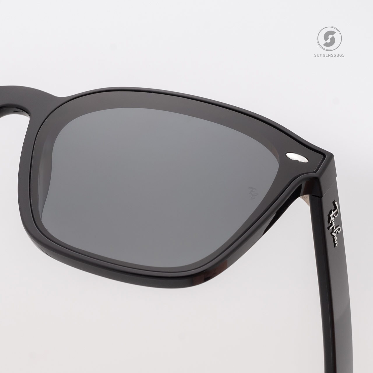 Ray-Ban RB4392D 601/81 Black Polarized