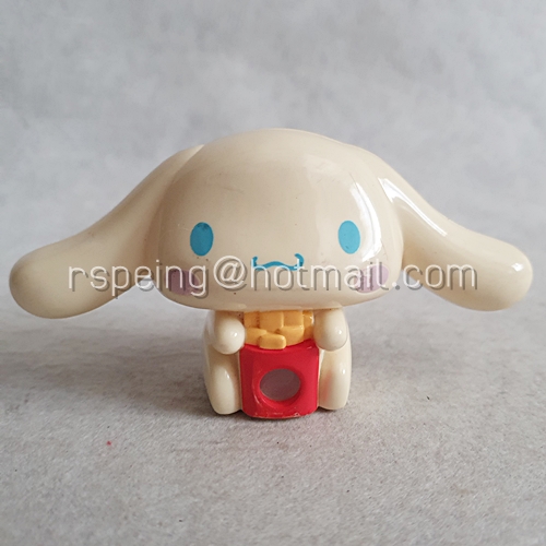 แมคโดนัลด์ แฮปปี้ มีล ทอยส์ 2009 : ซินเนมอนโรลถือถุงเฟรนช์ฟรายส์ McDonald’s Happy Meal Toys 2009 : Cinnamonroll