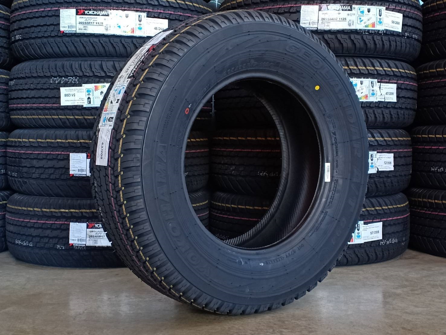 YOKOHAMA GEOLNDAR G94CV 265/65R17 112S (ปี19)