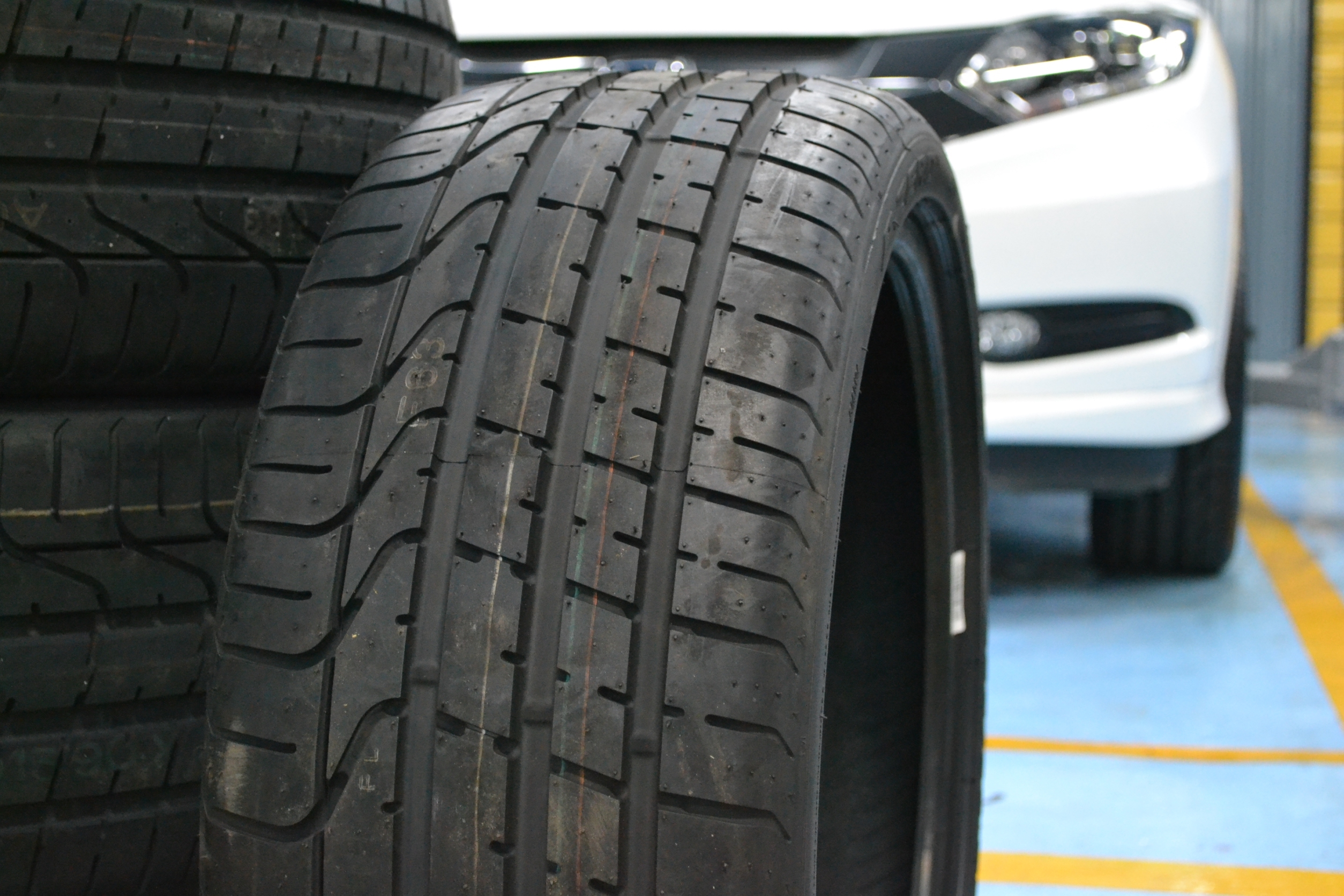 PIRELLI PZERO 255/35-20 เส้น 5800 ปี16 ปกติ 18000
