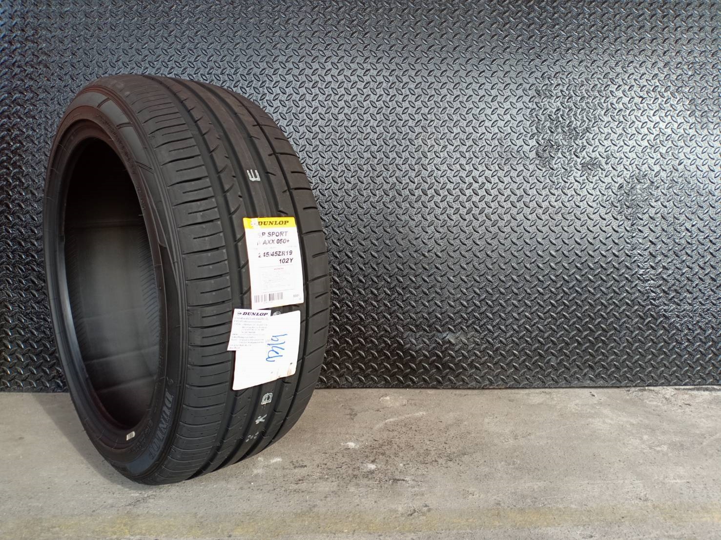 DUNLOP 245/45ZR19 SP SPORT MAXX 050+ ราคาส่ง