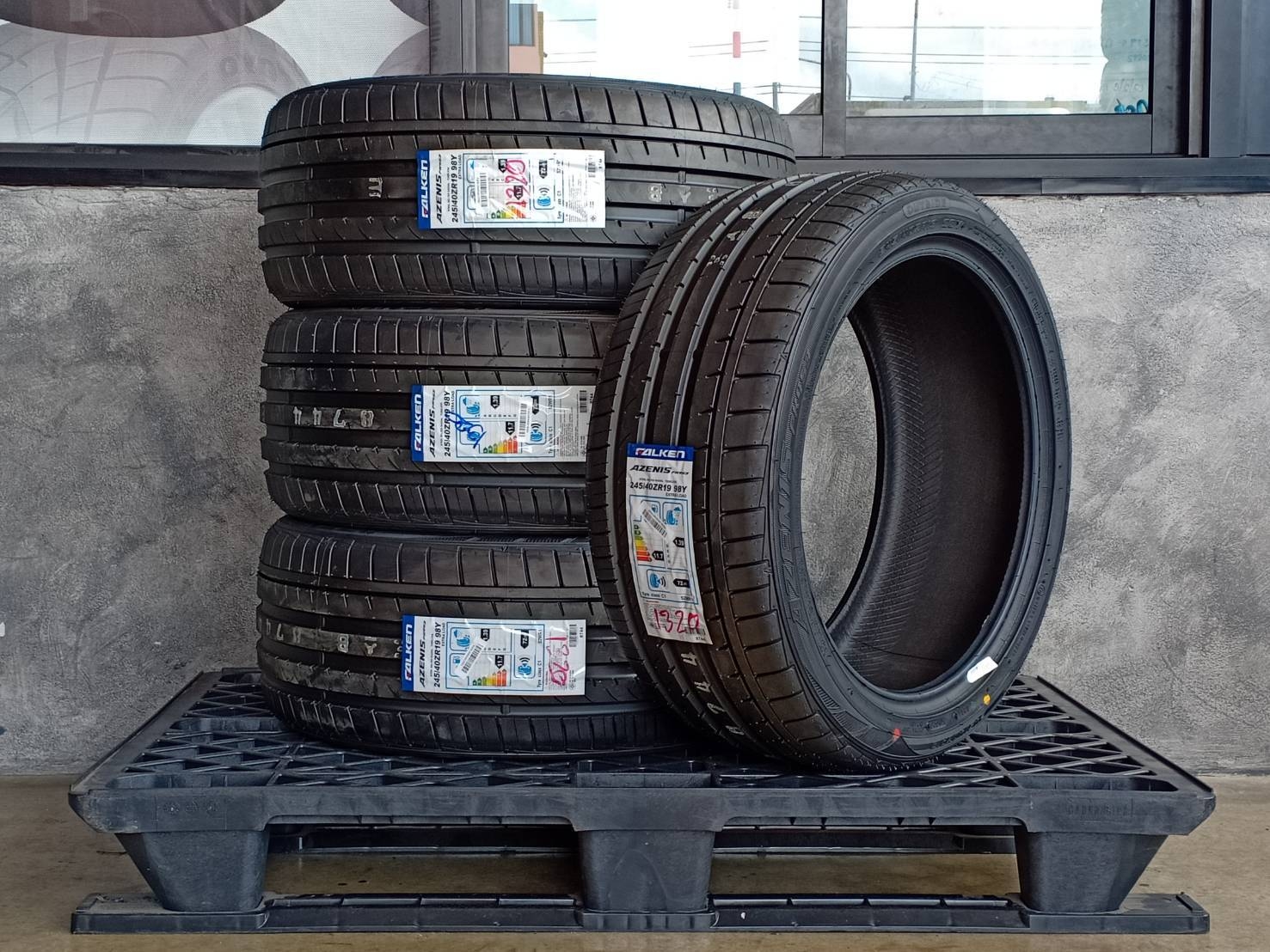 FALKEN 245/40ZR19 AZENIS FK453 98Y MADE IN JAPAN