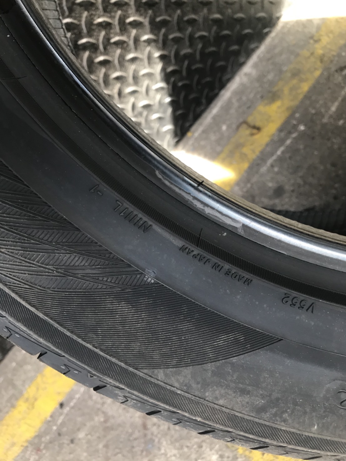 YOKOHAMA ADVAN DB V552 245-50-18 ปี18