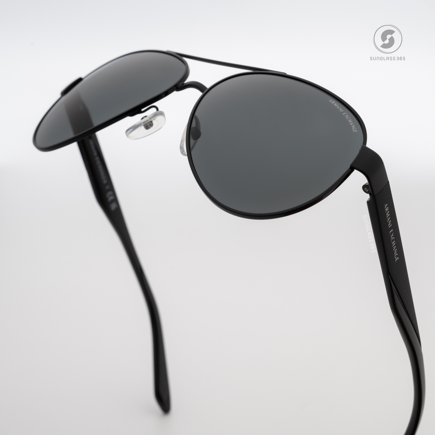 แว่นกันแดด Armani Exchange AX2034S 600087