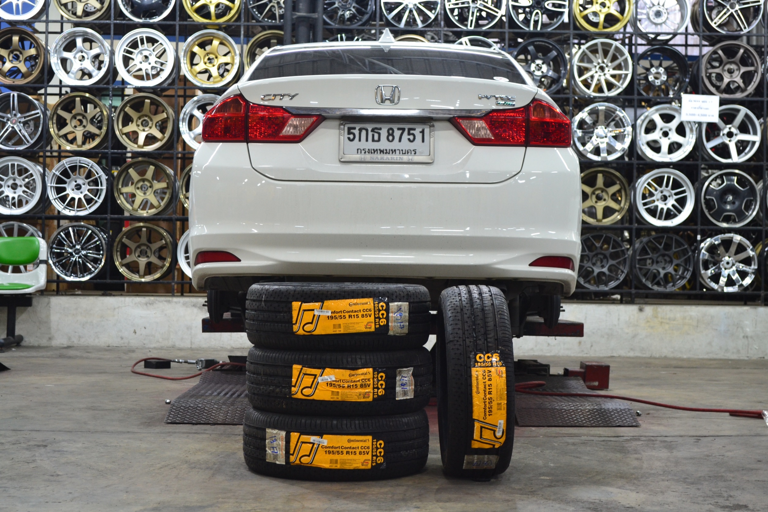 ยางใหม่ CONTINENTAL CC6 195/55-15 ราคาพิเศษ