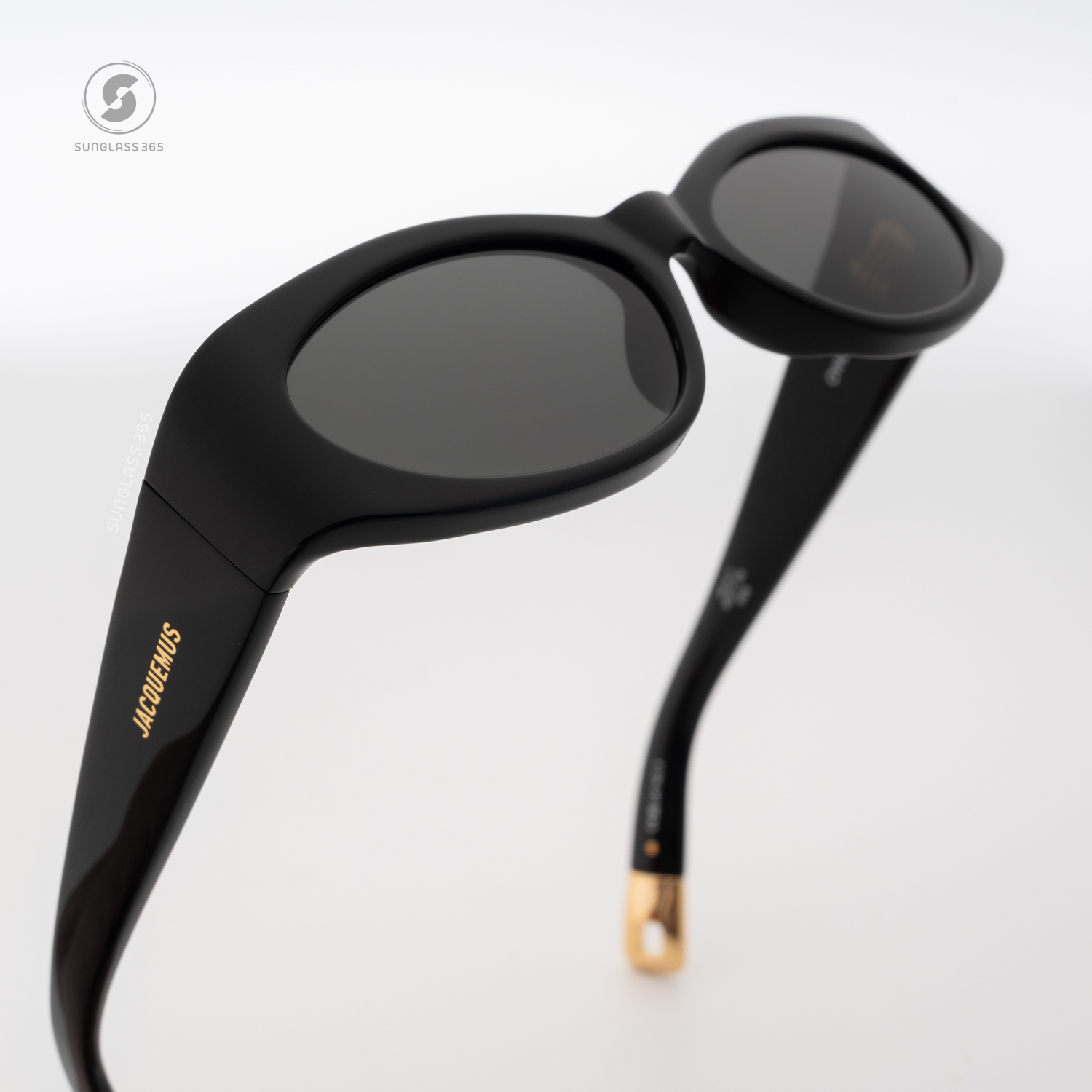 แว่นกันแดด JACQUEMUS OVALO JAC4 C1