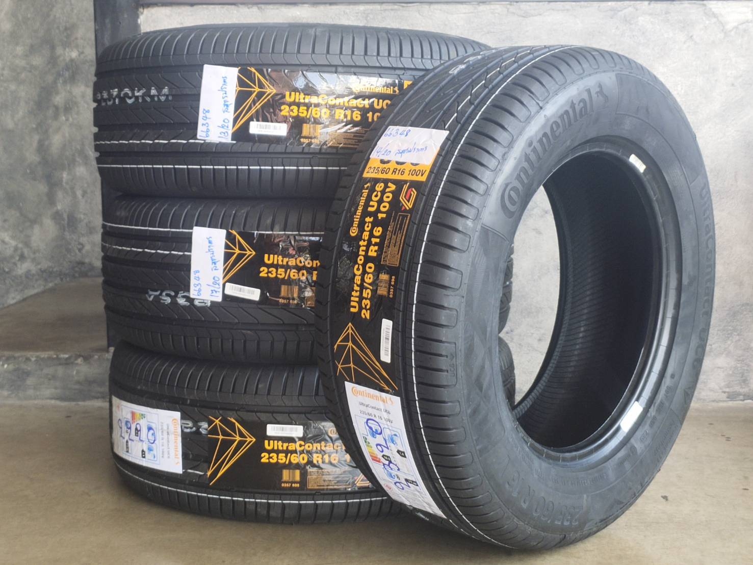 CONTINENTAL 235/60R16 ULTRACONTACT UC6