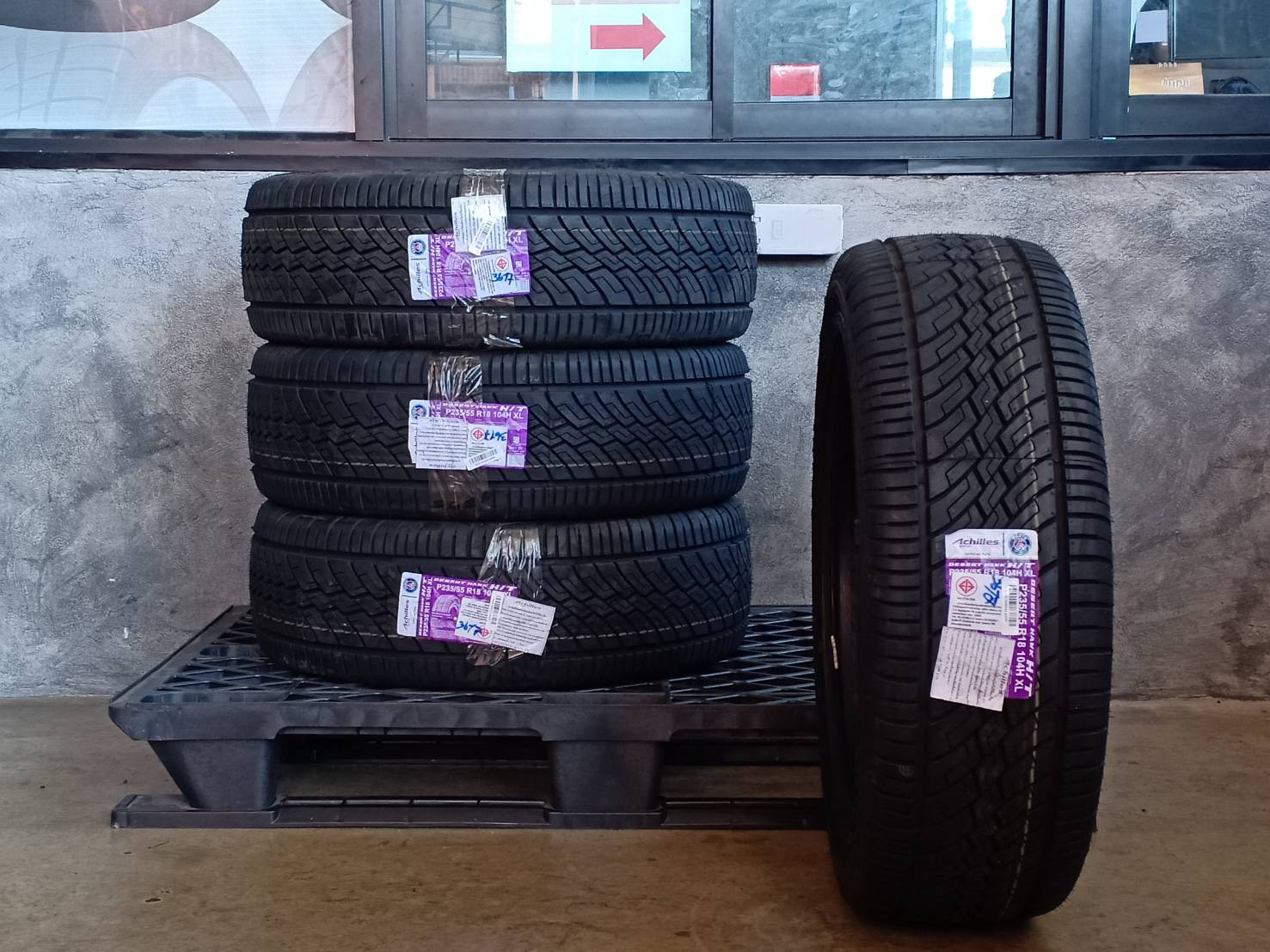 ACHILLES HT 235-55-18 >IO Y:17 ยางใหม่ปีเก่า ราคาถูก