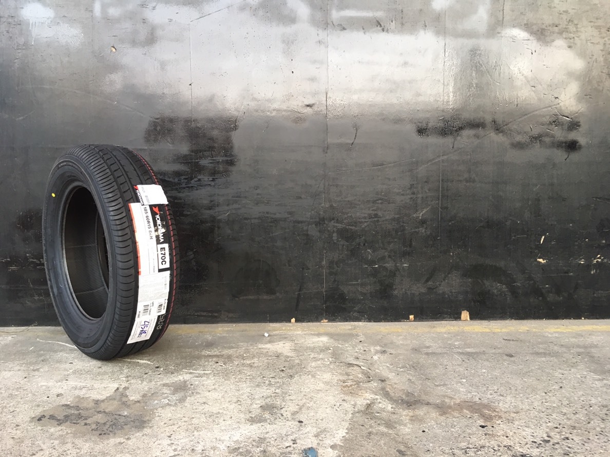 YOKOHAMA 185/60R15 dB decibel E70C มาใหม่ ราคาพิเศษ