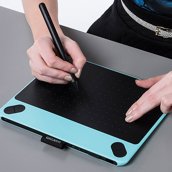 Intuos Comic Mint Blue