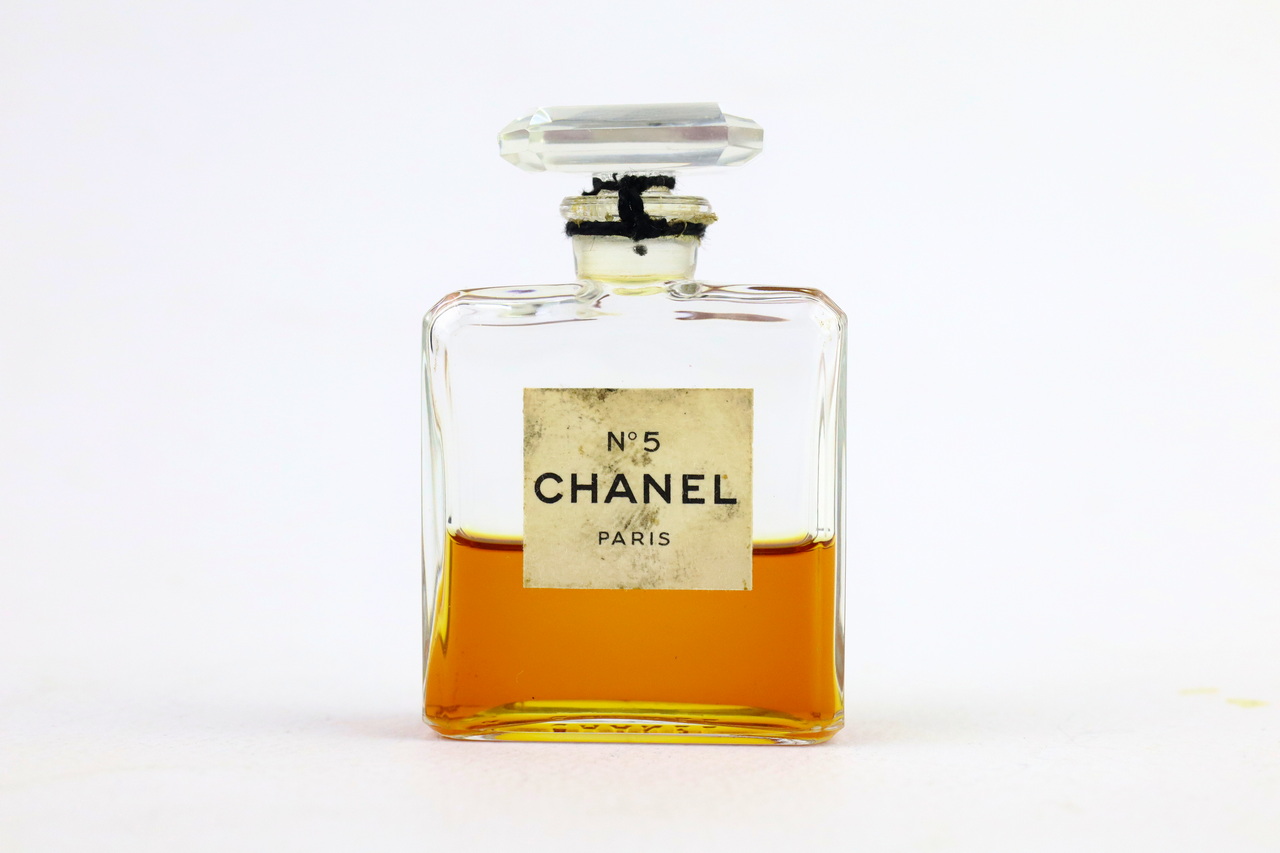 [Vintage] CHANEL N°5 Parfum 14ml รุ่นเก่าฝาจุกแก้วแบบบางเฉียบ - น้ำหอม Vintage