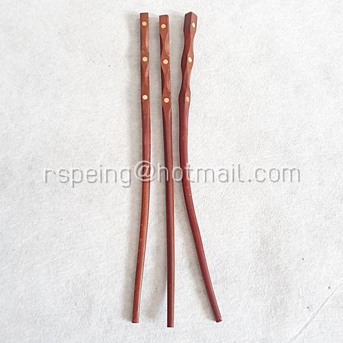 ตะเกียบและหมอนรองตะเกียบ ในกล่องไม้ชิงชันฝังเปลือกหอยมุก งานทำมือเวียดนาม แบบที่ 1