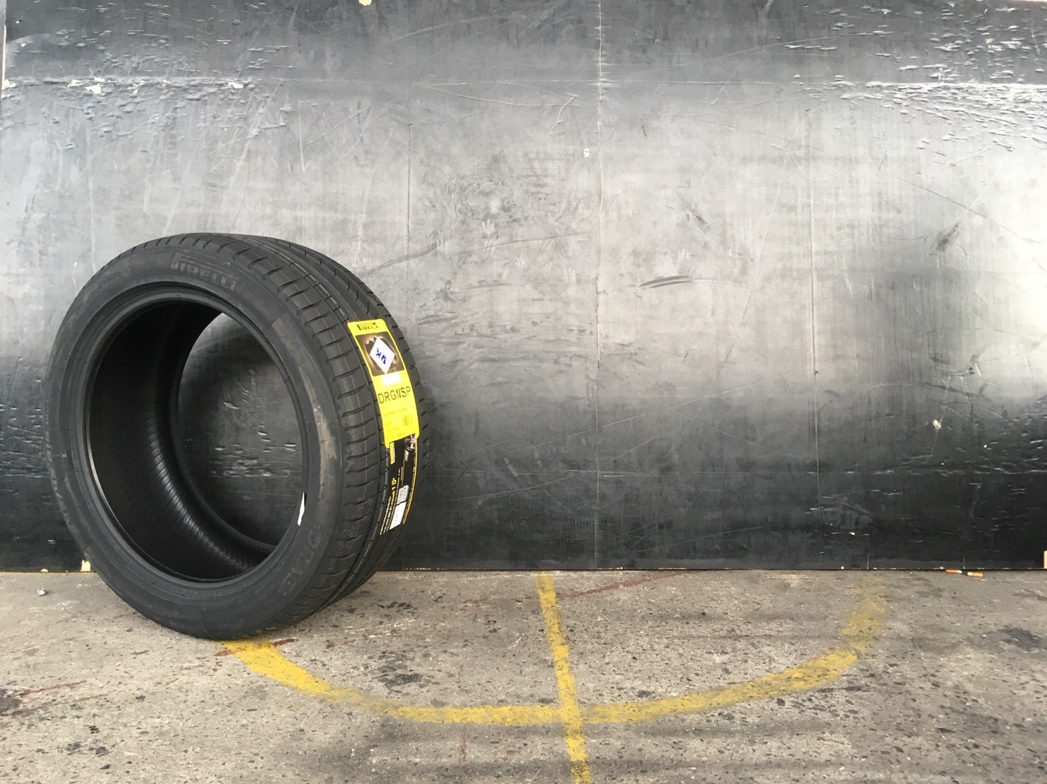 PIRELLI DRAGON SPORT 245/45-18 ราคาส่ง