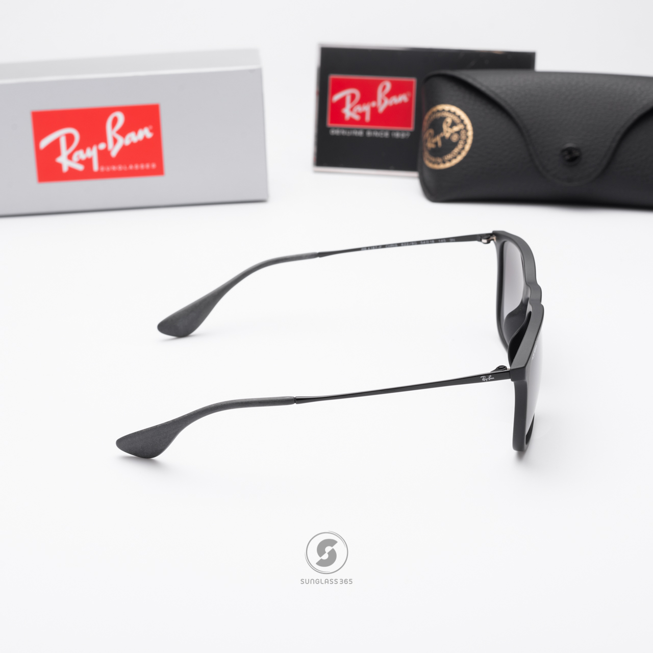 Ray Ban Chris RB4187F 622/8G Black Frame/Gray Gradient Lens