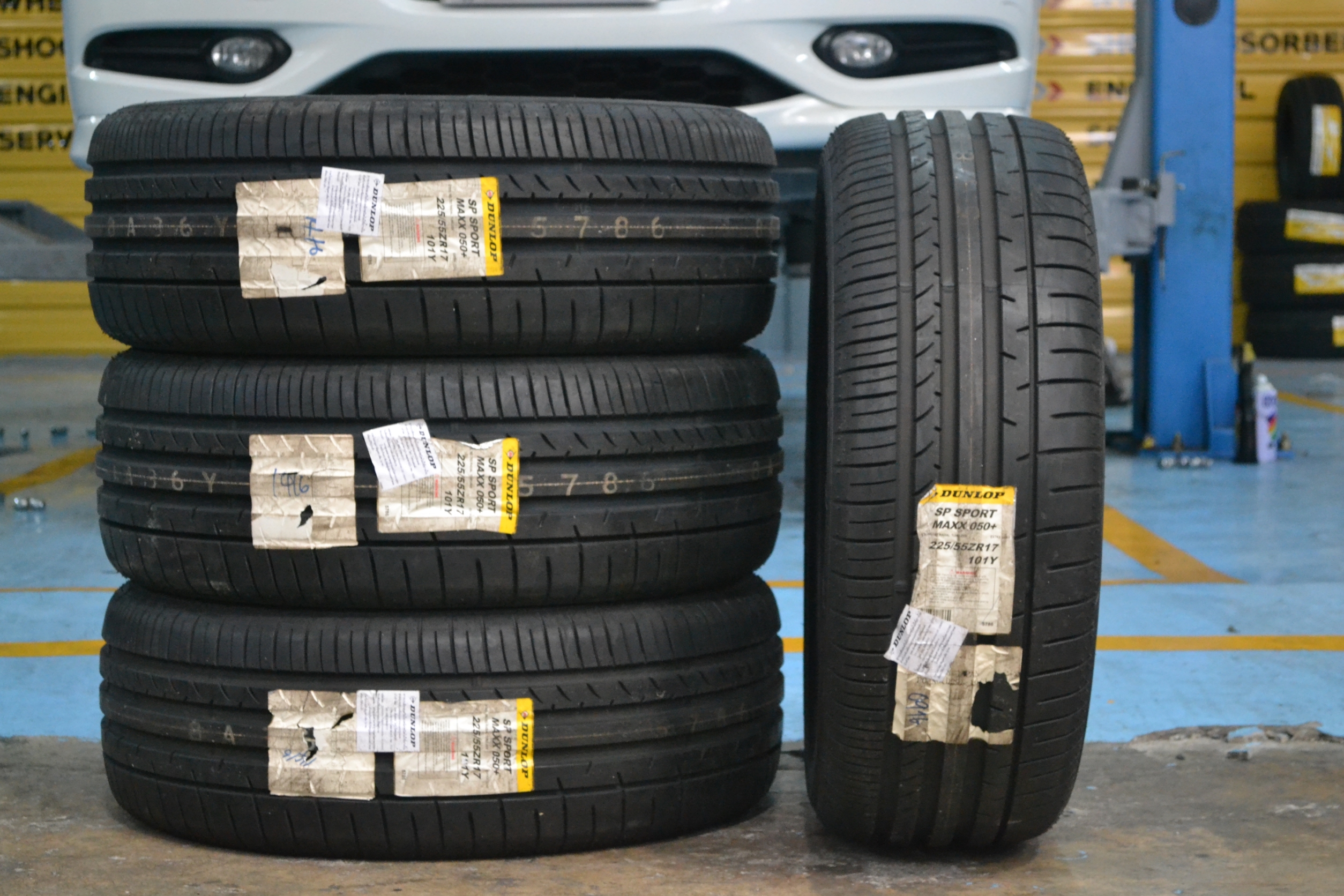 DUNLOP SP SPORT MAXX050+ 225/55R17ปี16 ขาย2,900 ปกติ5500