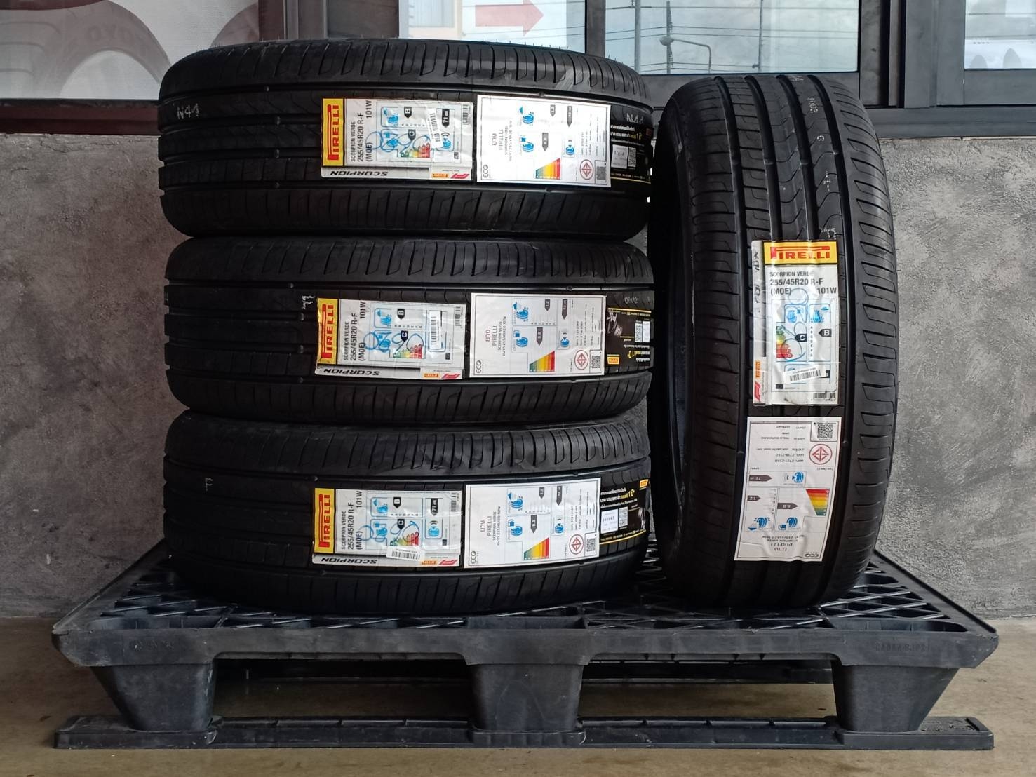 PIRELLI SCORPION VERDE R-F 255/45R20 ปี20