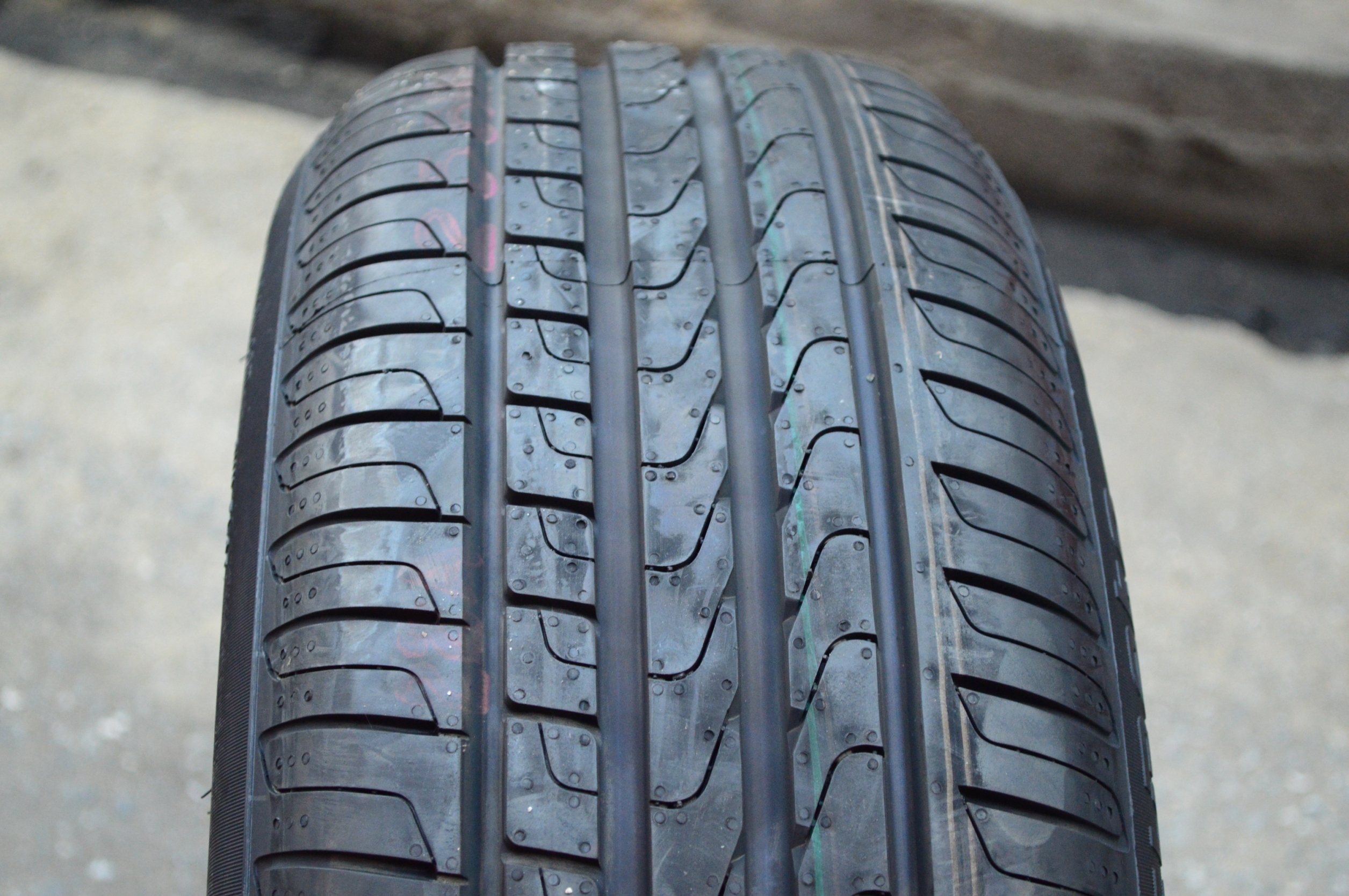 PIRELLI P7 205-50-17 เส้น 4500 บาท ( runflat) ปกติ 8700