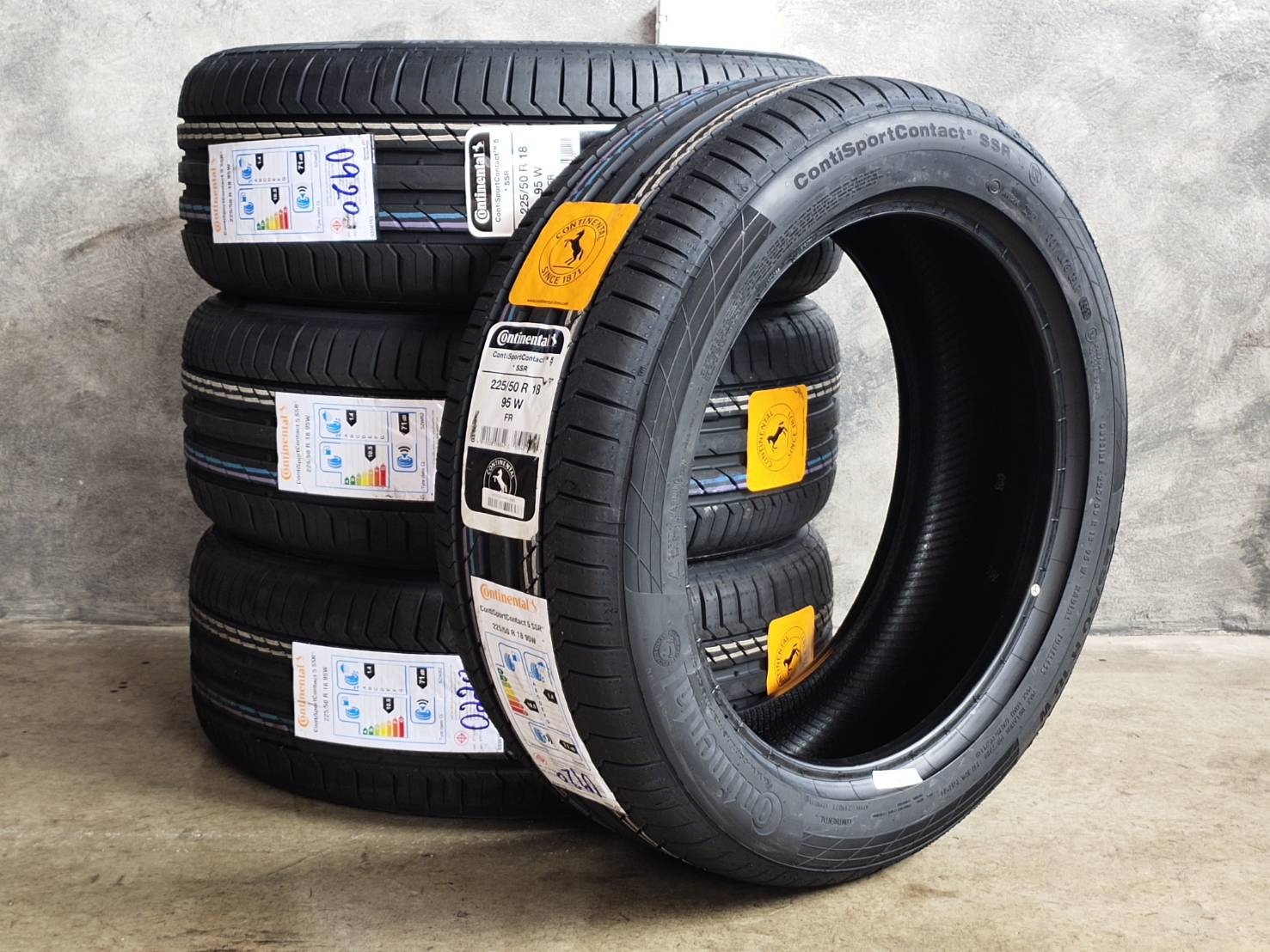 CONTINENTAL 95W CONTISPORTCONTACT TM5*SSR 225/50R18 ปี20