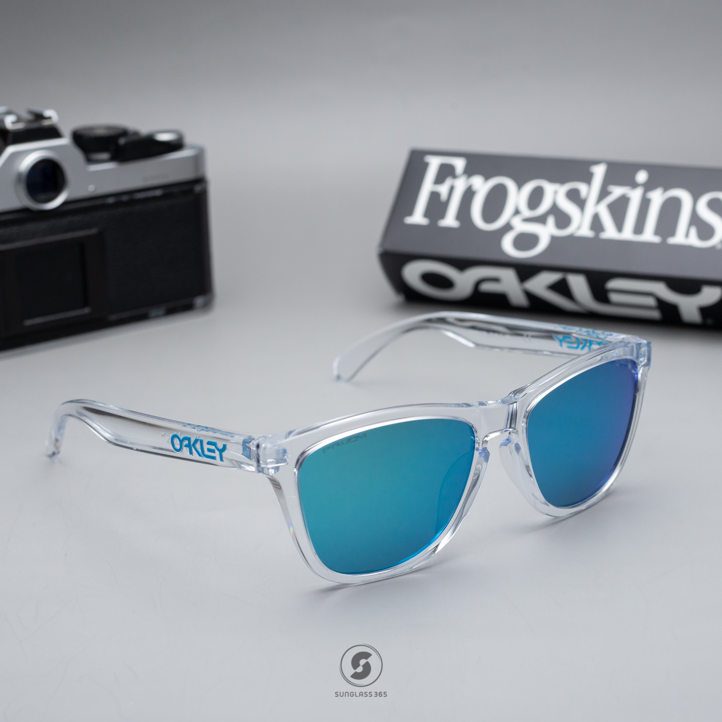 Oakley Frogskins LIMITED EDITION OO9245-A7 CRYSTAL CLEAR
