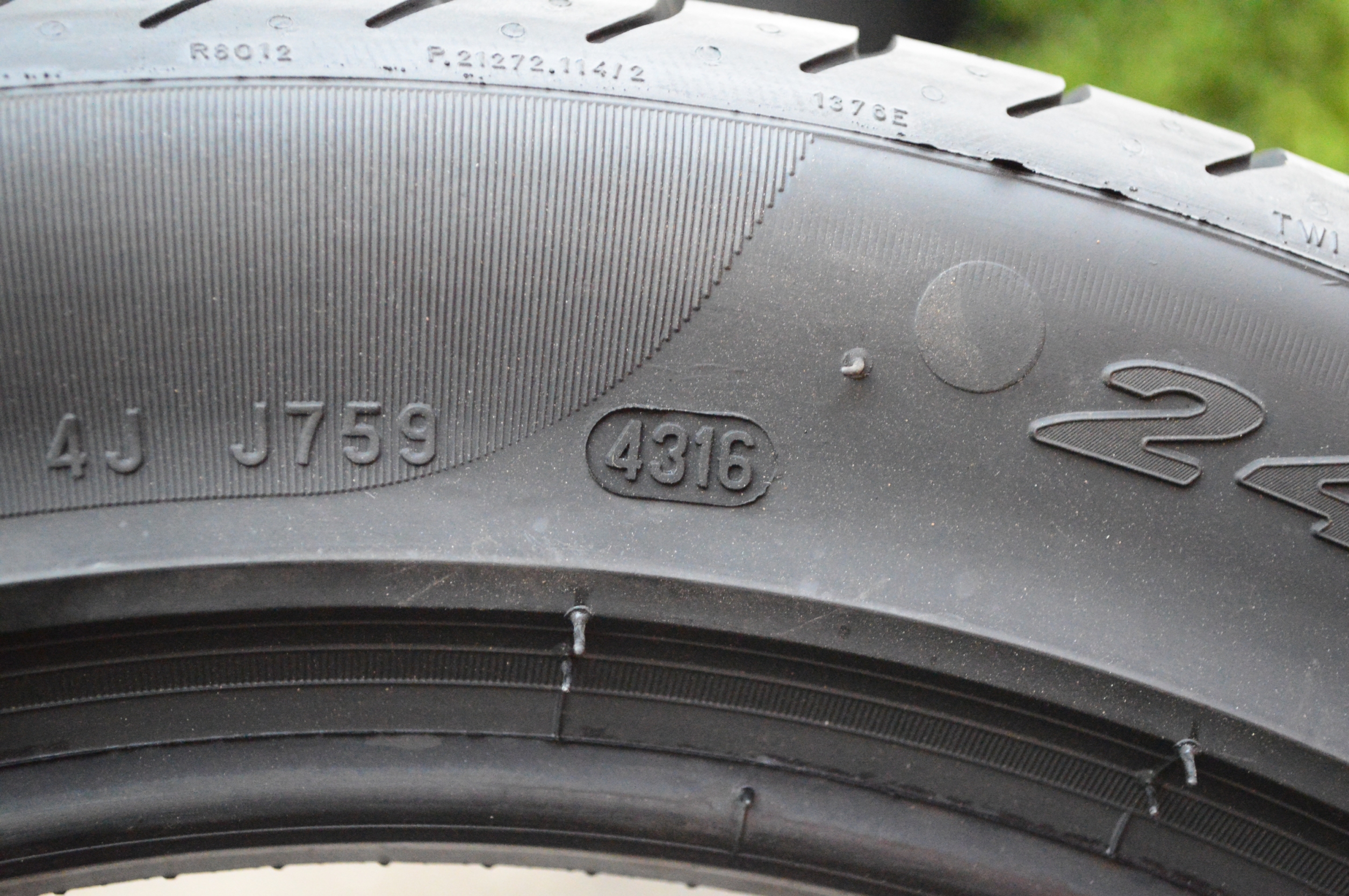 PIRELLI P-ZERO 245-45-18 เส้น 6800 บาท ปกติ 11500 บาท