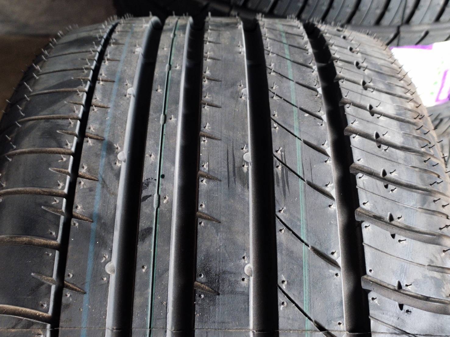 ACHILLES 2233 ขนาด 265/30ZR19