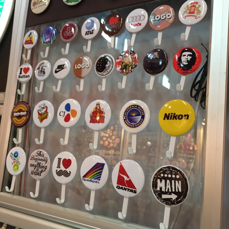 ที่เเขวนของหลัง จุ๊บติดกระจก รับผลิตที่เเขวนกุญแจสกรีนลาย