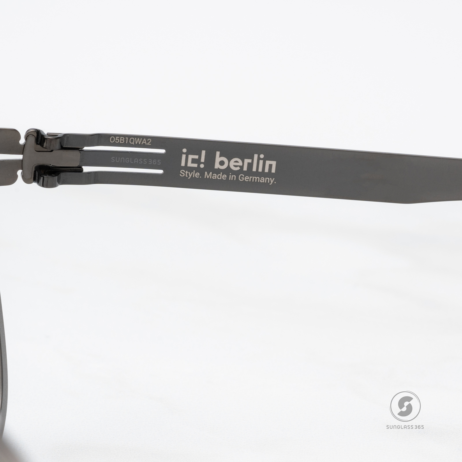 กรอบแว่น IC BERLIN Rhodium Graphite Gunmetal
