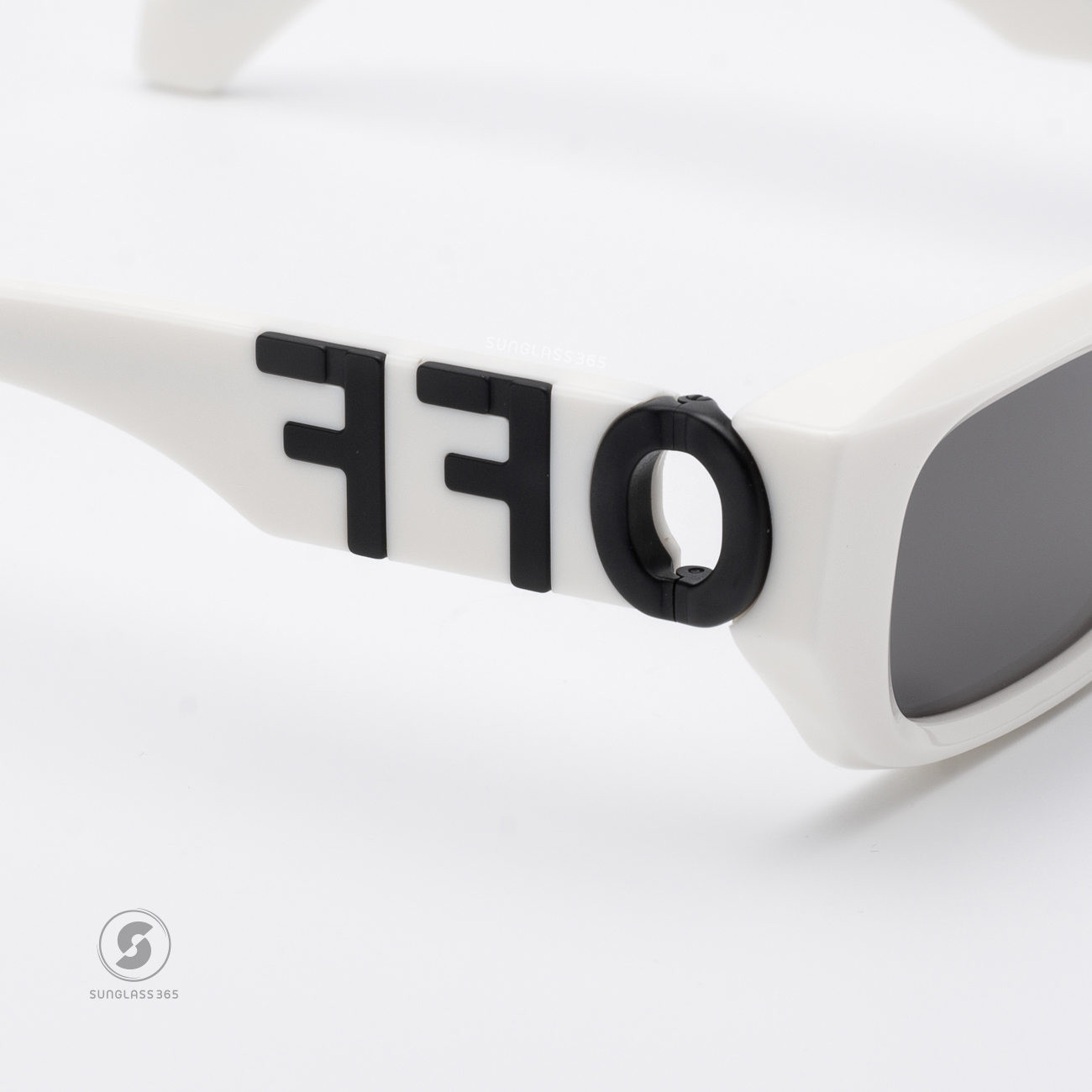 แว่นกันแดด Off-White OERI124 0107