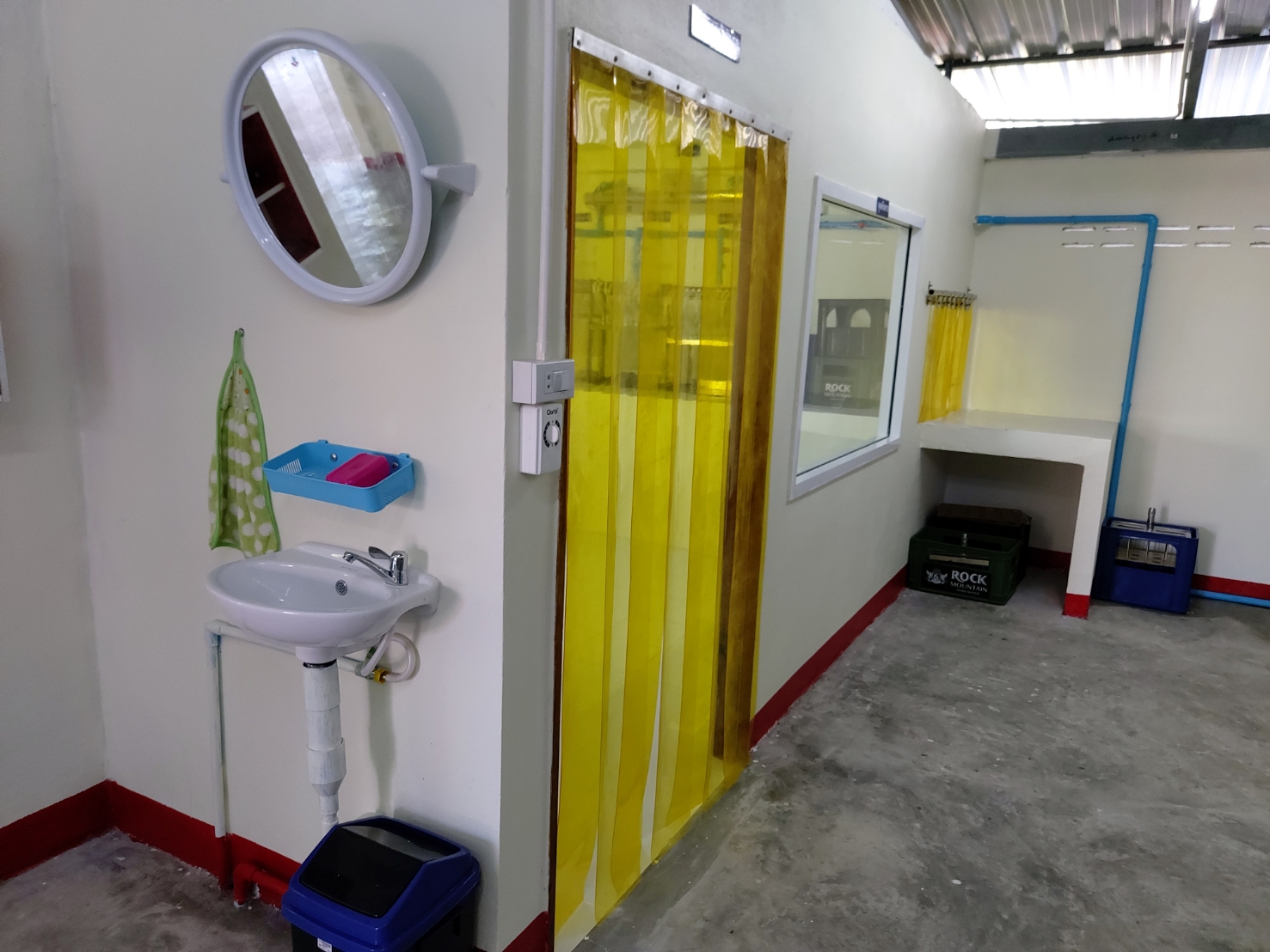 รับติดตั้งโรงงานผลิตน้ำดื่มระบบRO6,000ลิตร มีอุปกรณ์การติดตั้งครบชุด