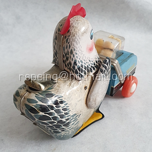 ของเล่นสังกะสีวินเทจ ยุค 60 แม่ไก่เข็นลูกไก่ออกไข่ (สภาพโชว์)