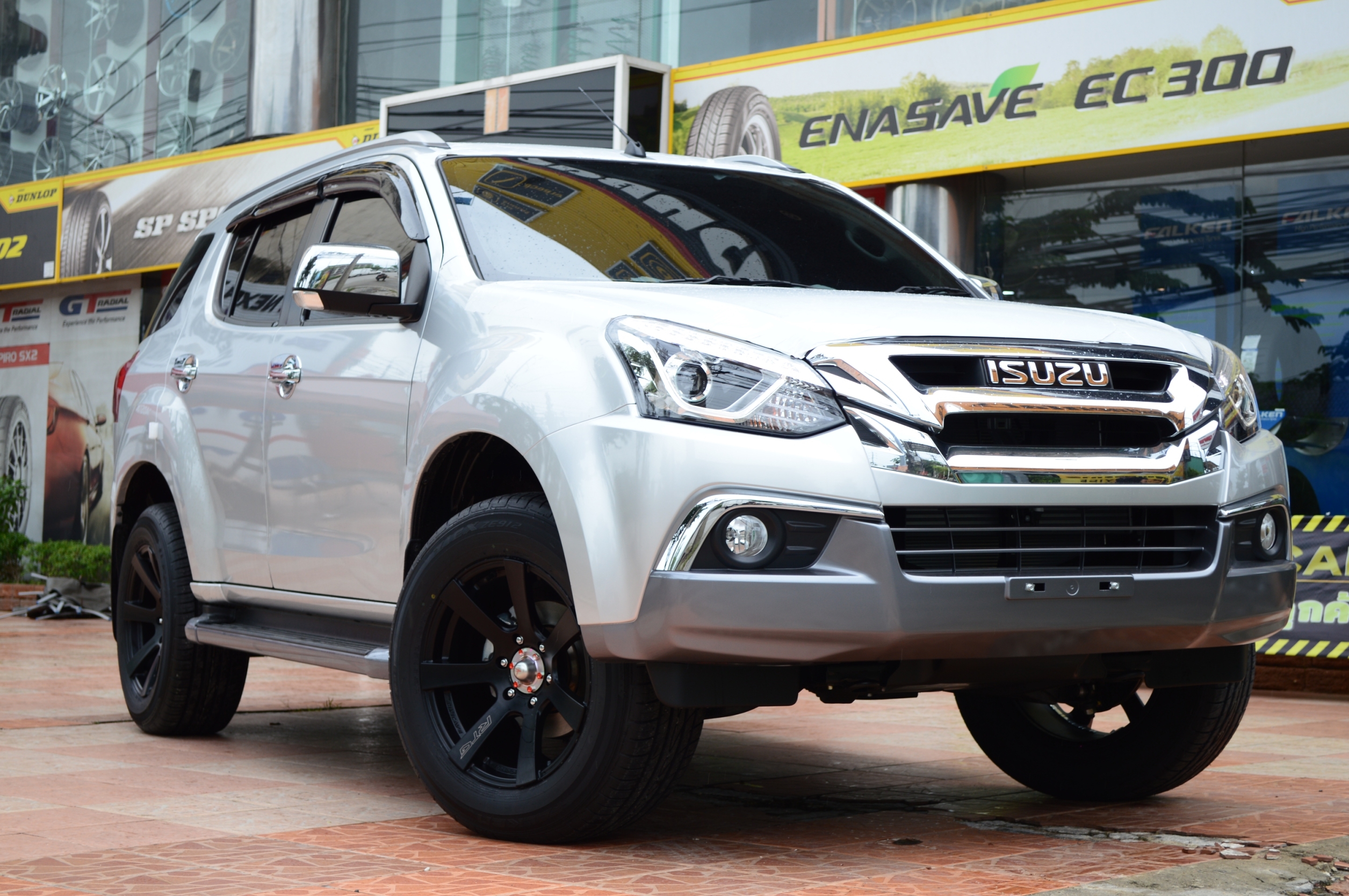 ล้อแท้ LENSO RTG ขอบ18พร้อมยางFALKEN ราคาถูก